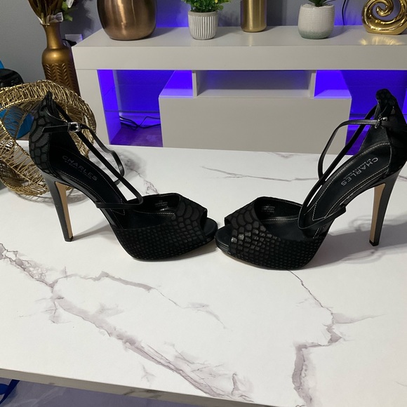 Heels - Picture 4 of 8